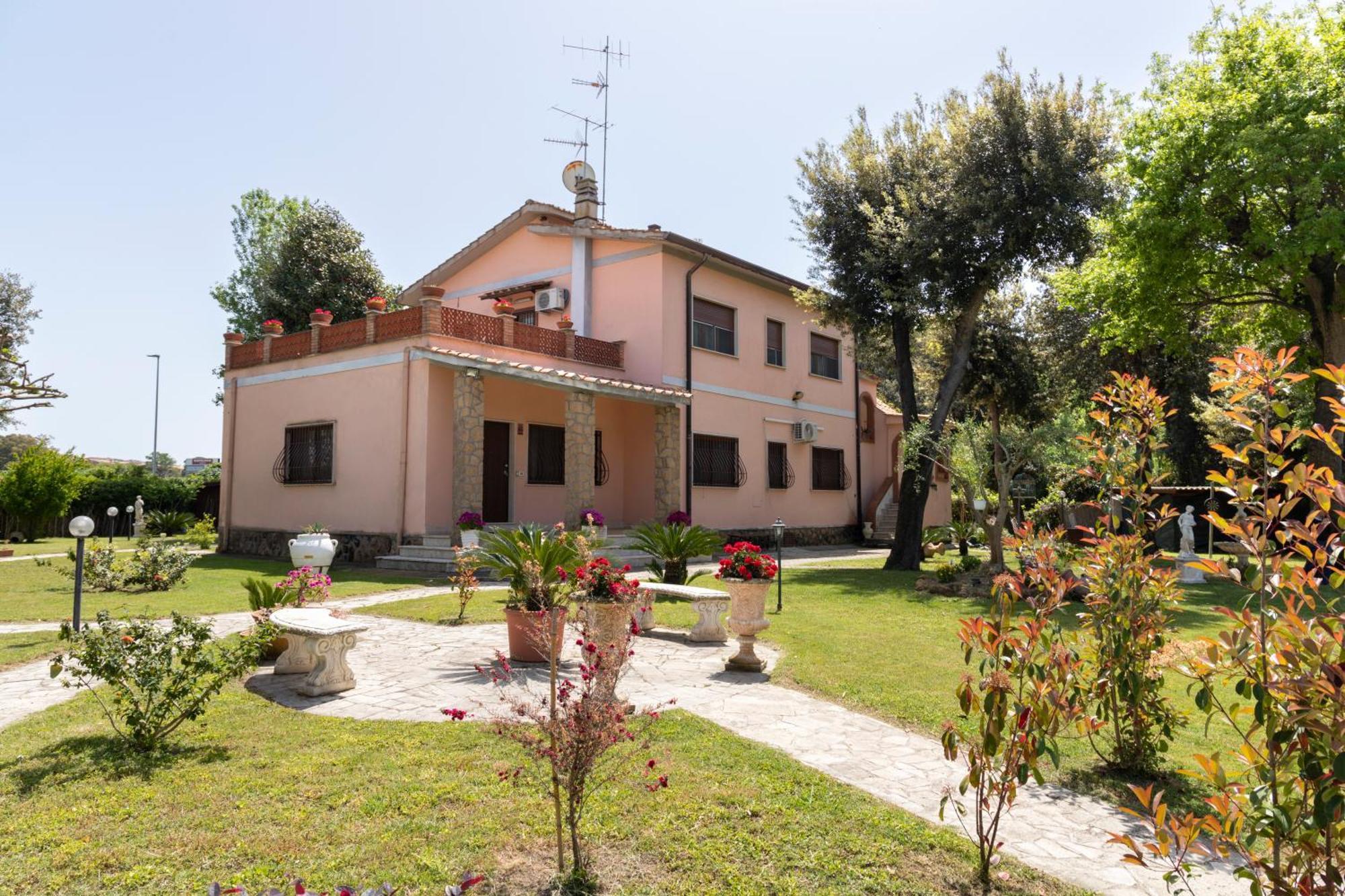 Villa Ninfa Alburnea อันซีโอ ภายนอก รูปภาพ